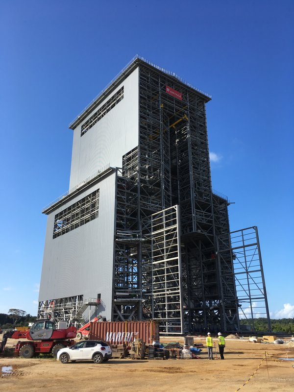 Raketengarage & Montagehalle für die Ariane 6