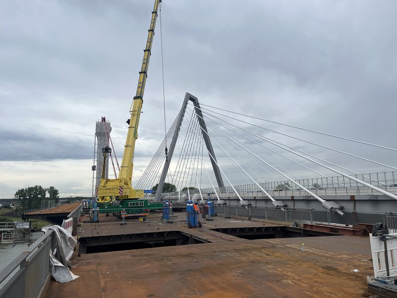 Trennschnitt der alten Leverkusener Brücke