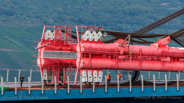 Hochmoselbrücke während Aufbau