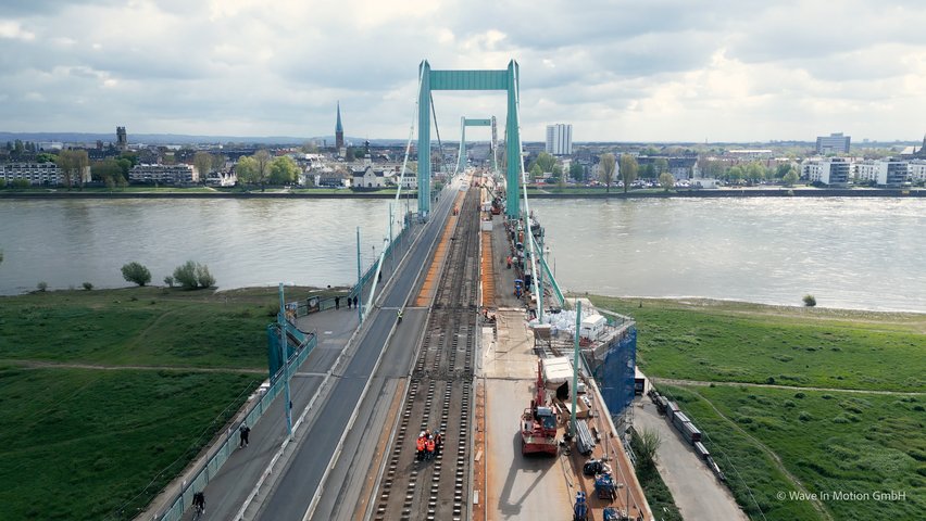 Blick auf die Mülheimer Brücke