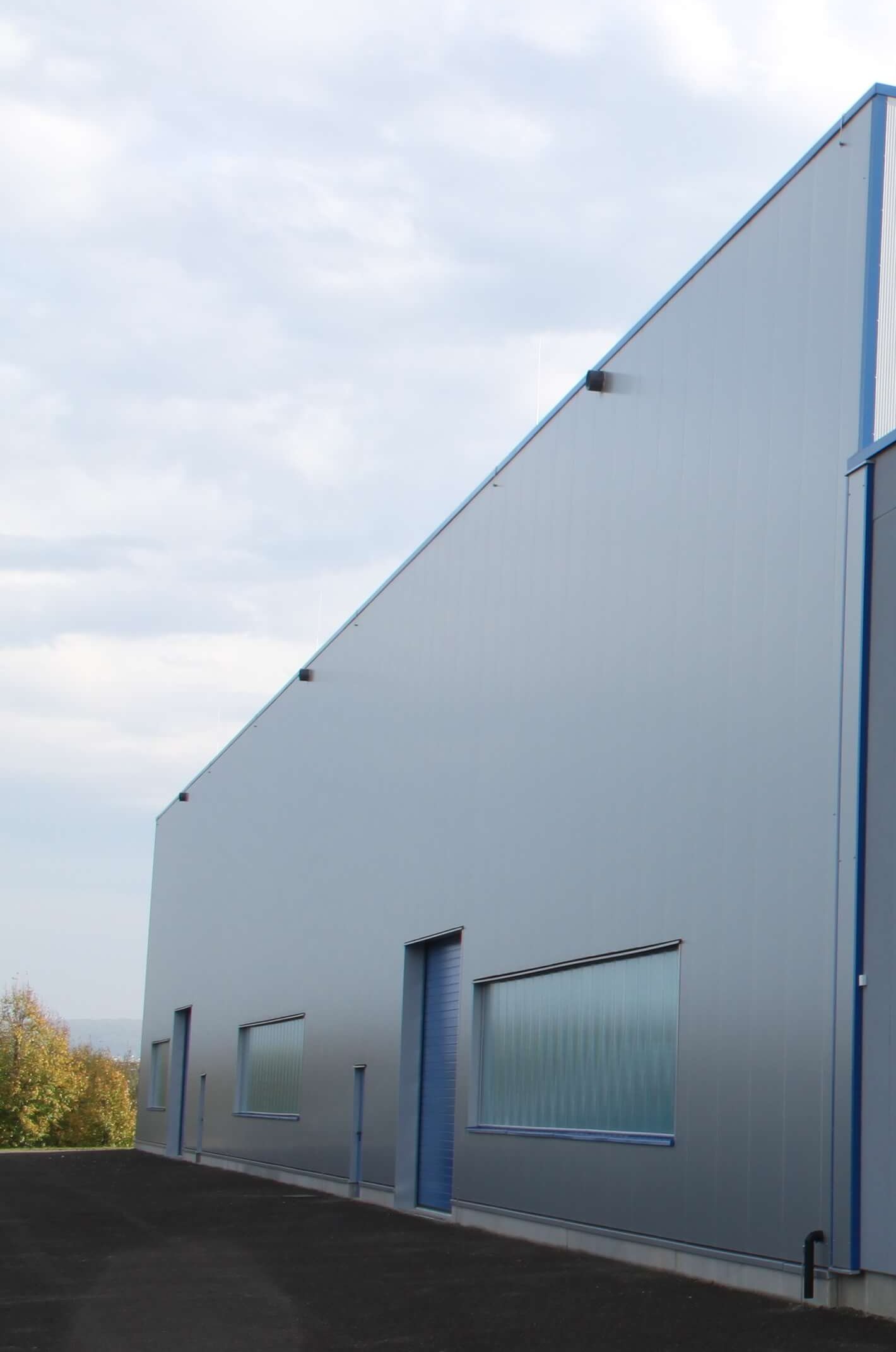 Außenansicht der Hallenerweiterung Hogrefe Verlag in Göttingen