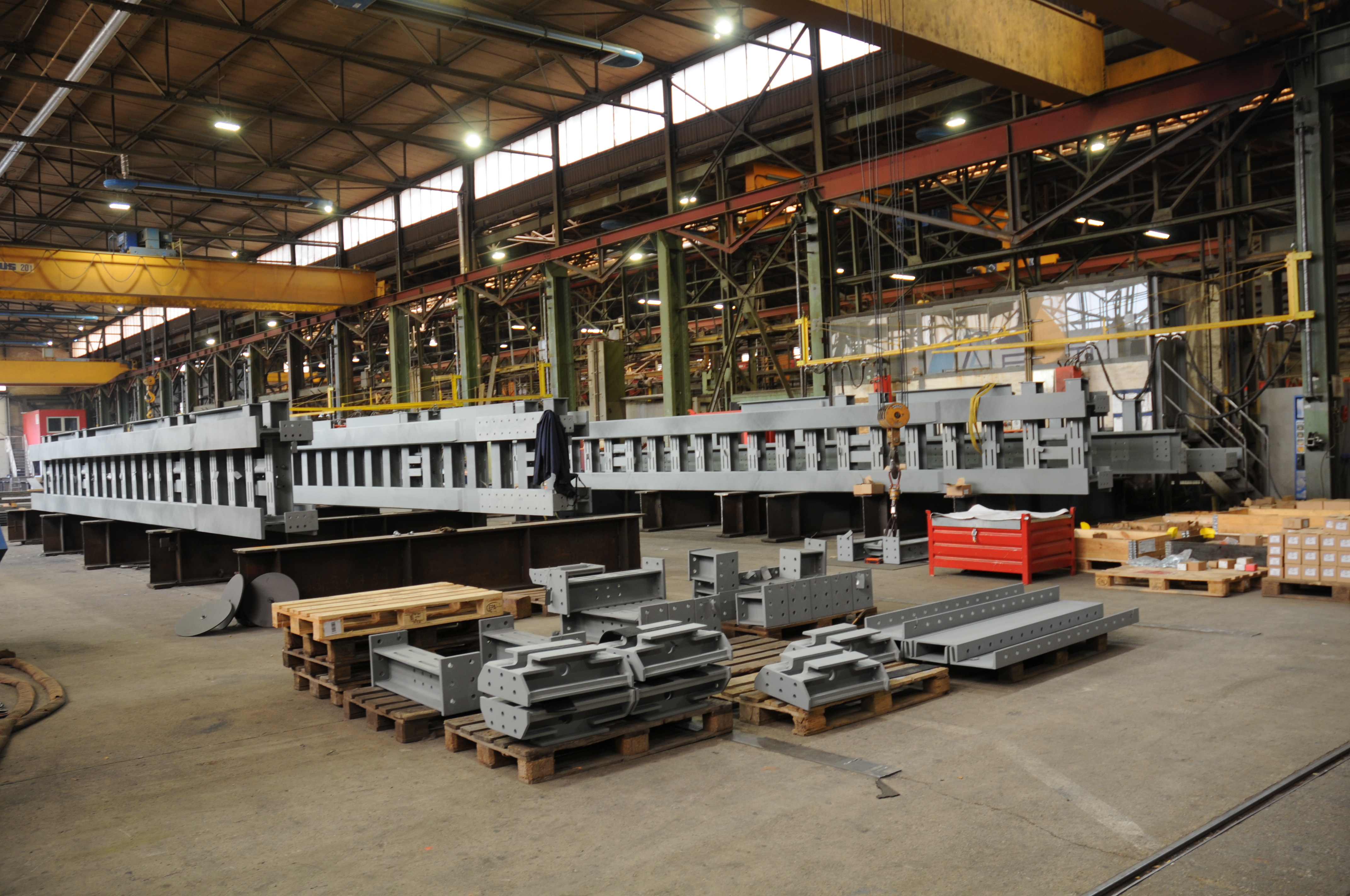 Innenansicht einer Halle zur Stahlbearbeitung