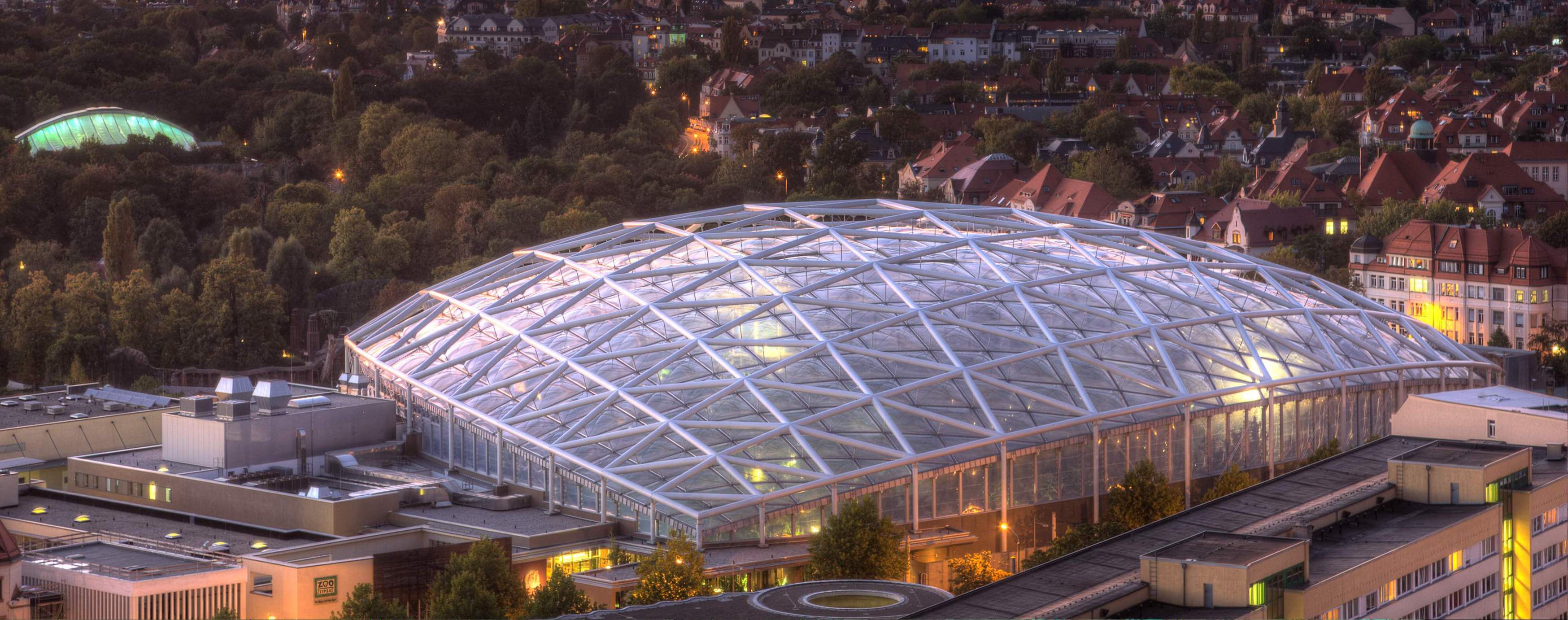 Sich von oben auf Riesentropenhalle, Zoo Leipzig